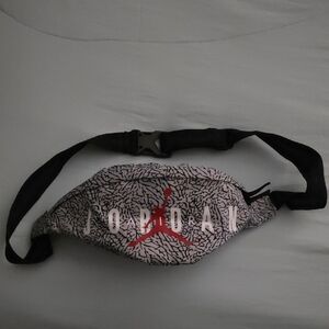 Jordan Black and Gray Patterned Waist Bag